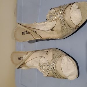 Women's silver elastic slingback